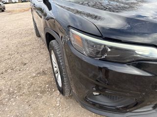 2019 Jeep Cherokee Latitude FWD - Primary Damage Right Image